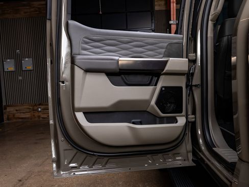 Used 2026 Ford F350 Platinum w/ Platinum Plus Package image 38