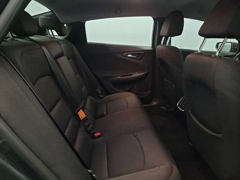 Used 2018 Chevrolet Malibu LT FWD image 19