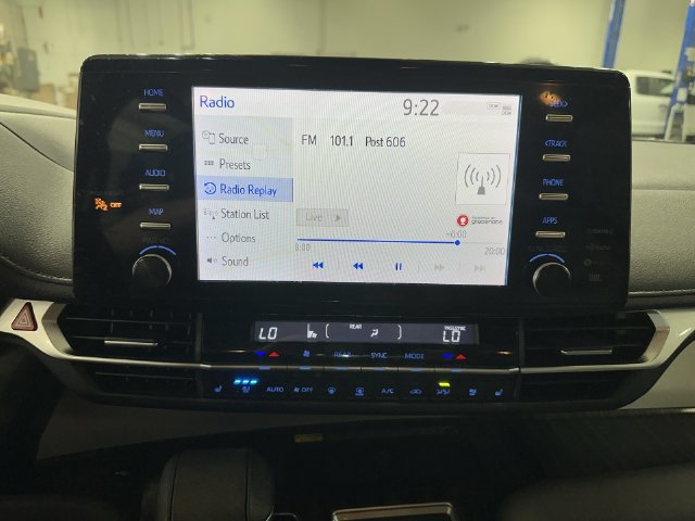 Used 2024 Toyota Sienna Limited AWD/4WD image 16