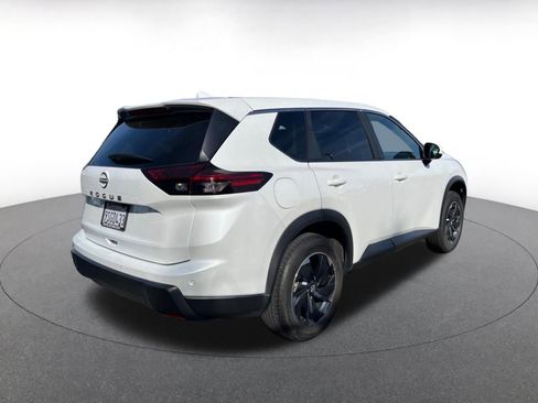 Used 2025 Nissan Rogue SV FWD image 7