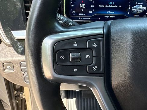 Used 2023 Chevrolet Silverado 1500 LT AWD/4WD image 20