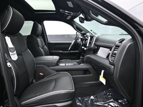 New 2026 RAM 3500 Limited AWD/4WD image 29