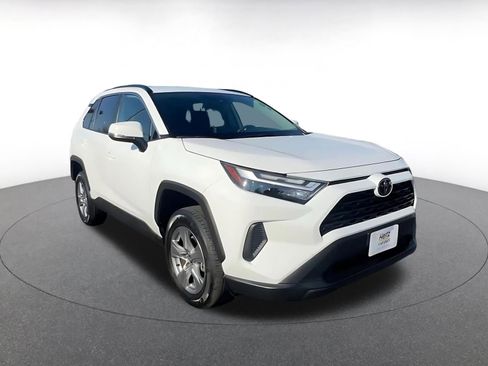 Used 2025 Toyota RAV4 XLE image 2