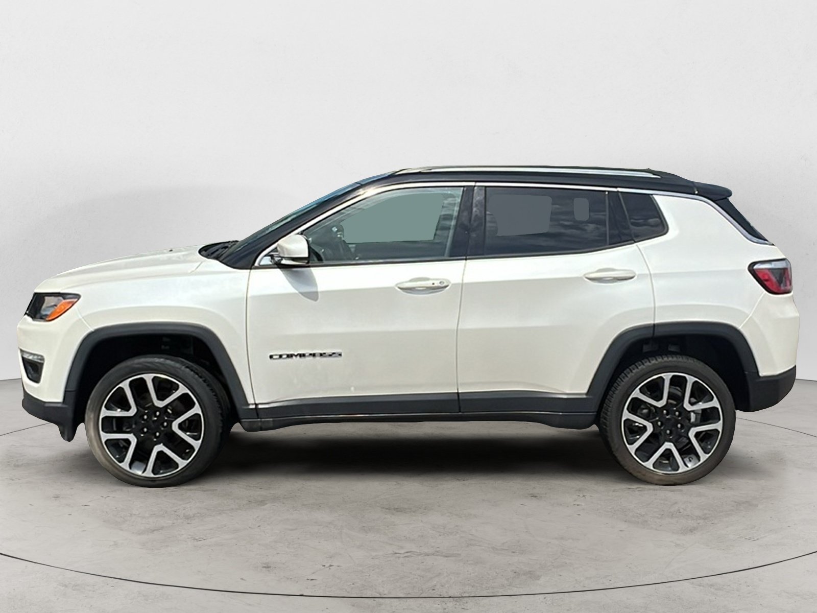 Used 2018 Jeep Compass Limited w/ Navigation Group AWD/4WD image 3