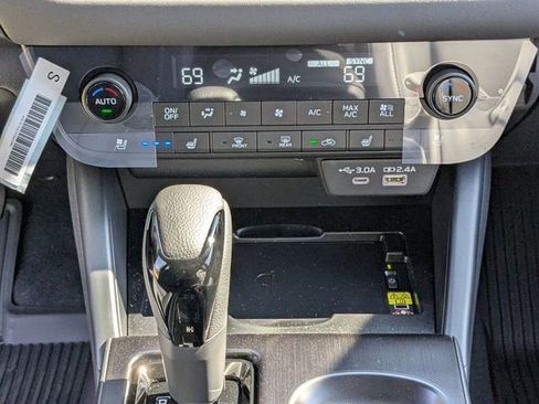 New 2026 Subaru Outback Touring AWD/4WD image 12