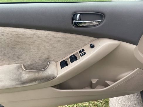 Used 2012 Nissan Altima 2.5 S FWD image 17