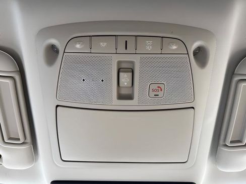 Used 2022 Nissan Armada SL w/ Captain's Chairs Package AWD/4WD image 29