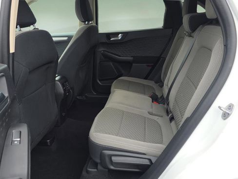 Used 2020 Ford Escape SE image 13