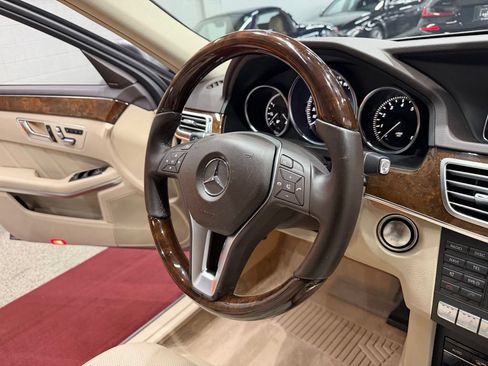 Used 2014 Mercedes-Benz E 350 4MATIC Sedan image 55