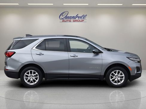 Used 2023 Chevrolet Equinox LT w/ Driver Convenience Package image 3