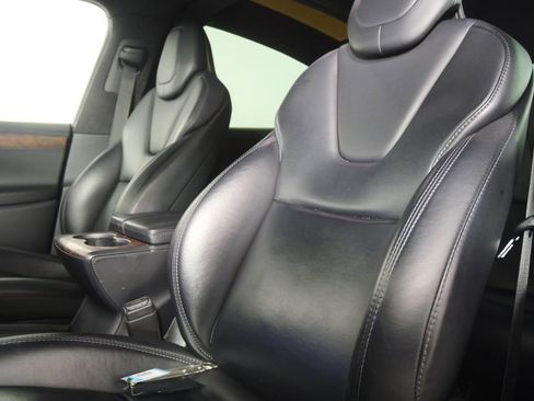 Used 2019 Tesla Model X 100D image 10