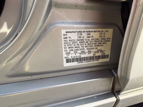 Used 2006 Nissan Altima 3.5 SE FWD image 15
