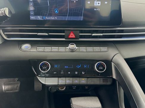 Certified 2024 Hyundai Elantra SEL image 16