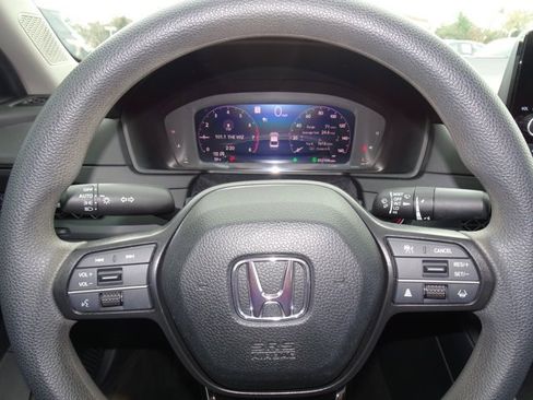 Used 2024 Honda Accord EX image 21