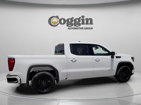 New 2025 GMC Sierra 1500 Elevation image 17
