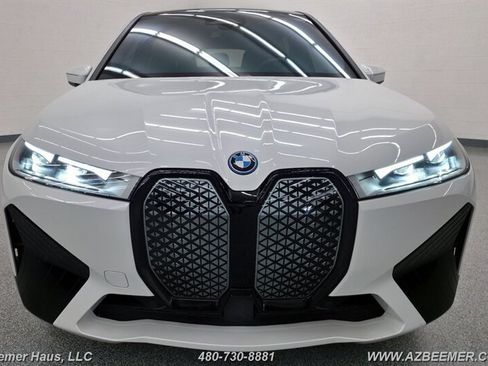Used 2024 BMW iX xDrive50 w/ Sport Package AWD/4WD image 41