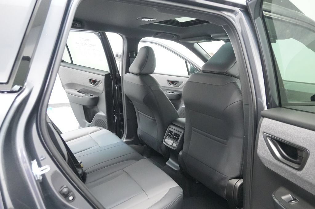 Used 2026 Subaru Outback Premium AWD/4WD image 31