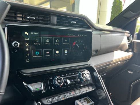 Used 2024 GMC Sierra 2500 AT4 w/ AT4 Premium Plus Package image 18