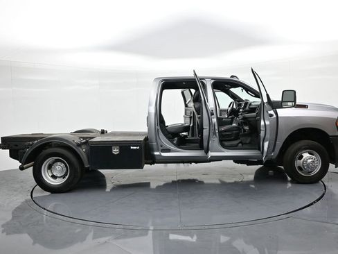 Used 2024 RAM 3500 Tradesman w/ Cold Weather Group image 24