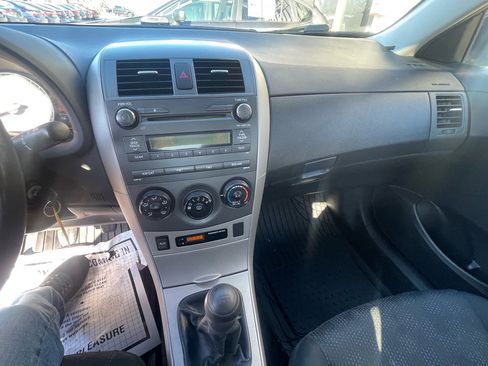 Used 2010 Toyota Corolla image 13