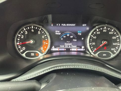 Used 2016 Jeep Renegade Limited image 16