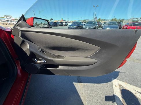 Used 2015 Chevrolet Camaro LT RWD image 14