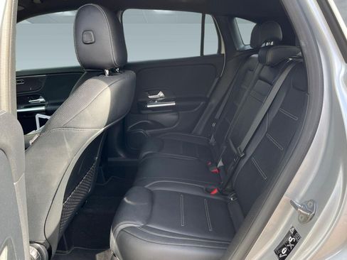 Used 2022 Mercedes-Benz GLA 250 4MATIC image 9