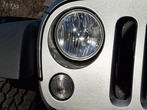 Certified 2015 Jeep Wrangler Unlimited Sport w/ Quick Order Package 24S image 9