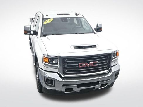 Used 2018 GMC Sierra 2500 SLT w/ Duramax Plus Package AWD/4WD image 24