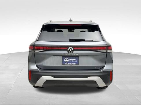 Certified 2025 Volkswagen Tiguan S AWD/4WD image 3