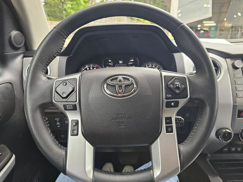 Used 2021 Toyota Tundra Limited w/ Limited Premium Package AWD/4WD image 28
