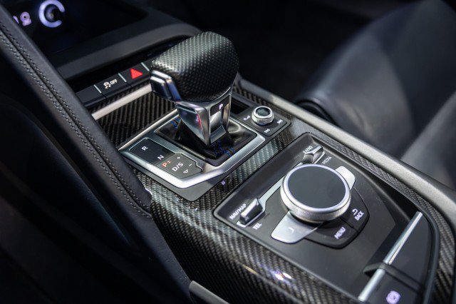 Used 2018 Audi R8 V10 AWD/4WD image 17