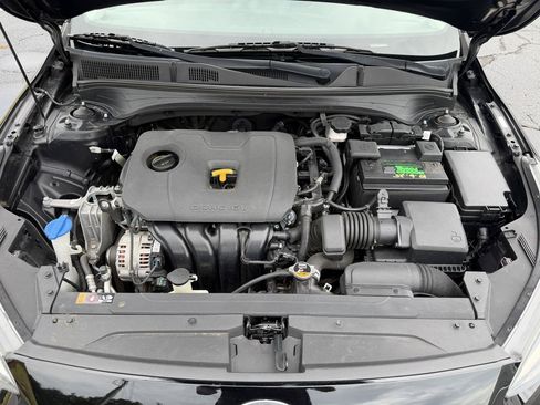 Used 2020 Kia Forte LXS FWD image 28