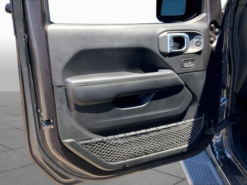 Used 2020 Jeep Wrangler Unlimited Sahara w/ Uconnect 4C Nav & Sound Group AWD/4WD image 20