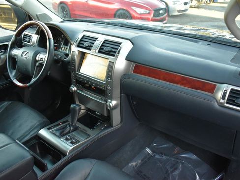 Used 2010 Lexus GX 460 image 13