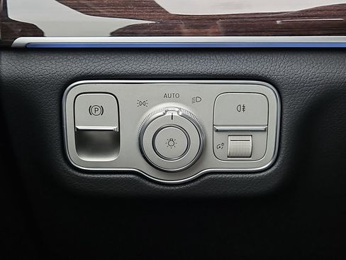 New 2025 Mercedes-Benz GLS 450 4MATIC image 21