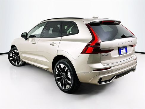 Used 2026 Volvo XC60 B5 Plus w/ Protection Package Premier image 6
