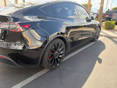 Used 2023 Tesla Model Y Performance AWD/4WD image 2