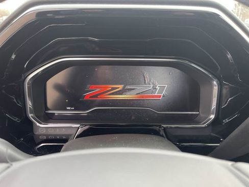 Used 2025 Chevrolet Silverado 2500 LTZ w/ LTZ Convenience Package image 18