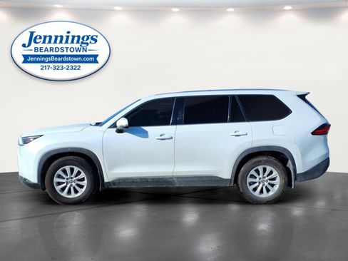 Used 2024 Toyota Grand Highlander XLE image 2
