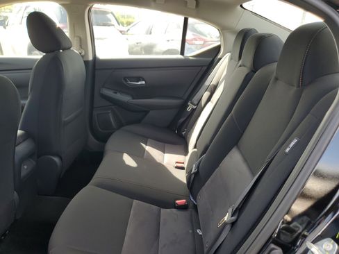 New 2025 Nissan Sentra SR w/ Midnight Edition image 17