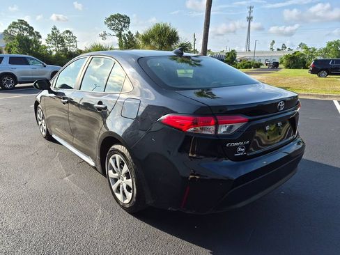 Used 2024 Toyota Corolla LE FWD image 8