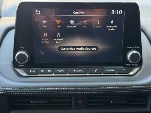 Used 2025 Nissan Rogue S FWD image 22