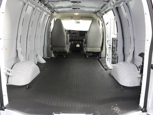 New 2026 Chevrolet Express 2500 RWD image 13