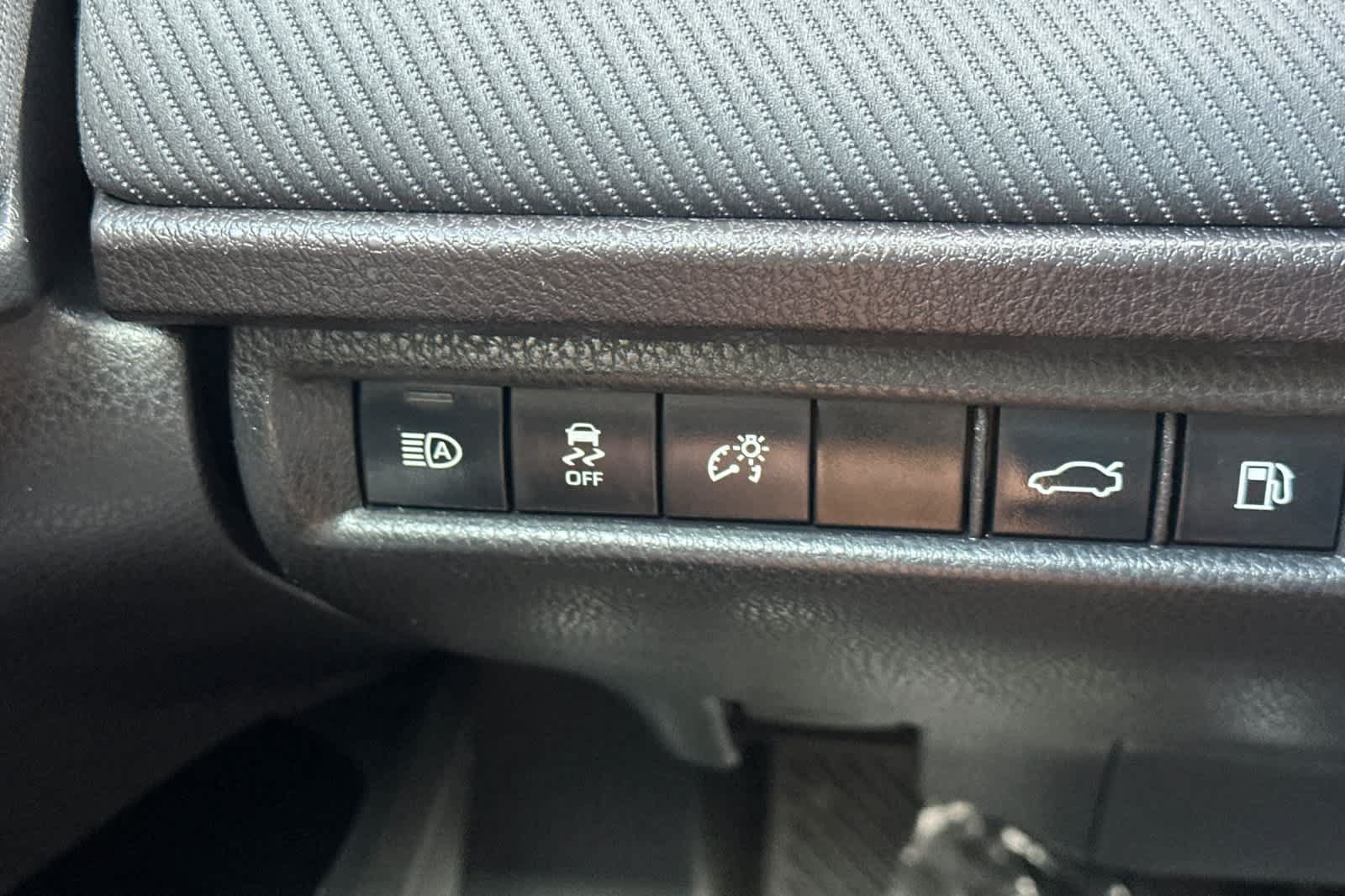Used 2025 Toyota Camry SE FWD image 31
