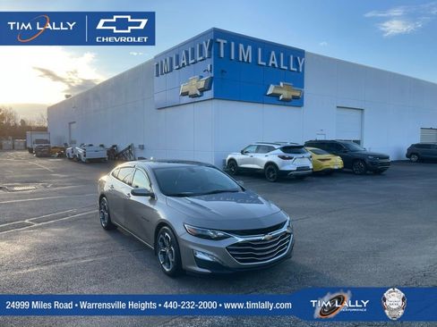 Used 2022 Chevrolet Malibu LT w/ Leather Package image 1
