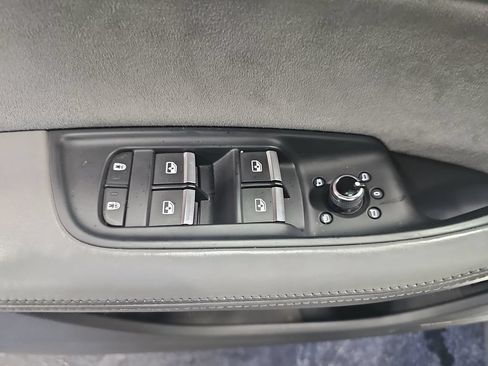 Used 2024 Audi SQ7 Prestige AWD/4WD image 29