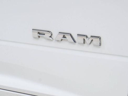 Used 2022 RAM 2500 Tradesman RWD image 15