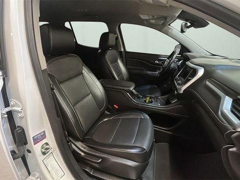 Used 2023 GMC Acadia SLT image 17