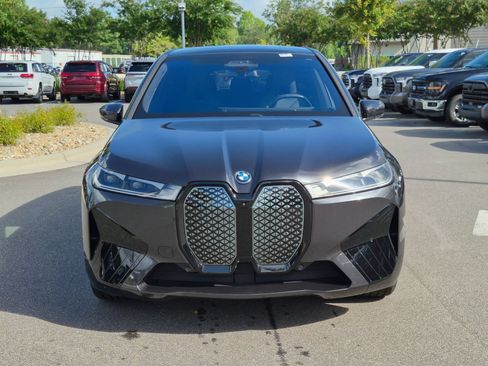Used 2024 BMW iX xDrive50 w/ Sport Package AWD/4WD image 8